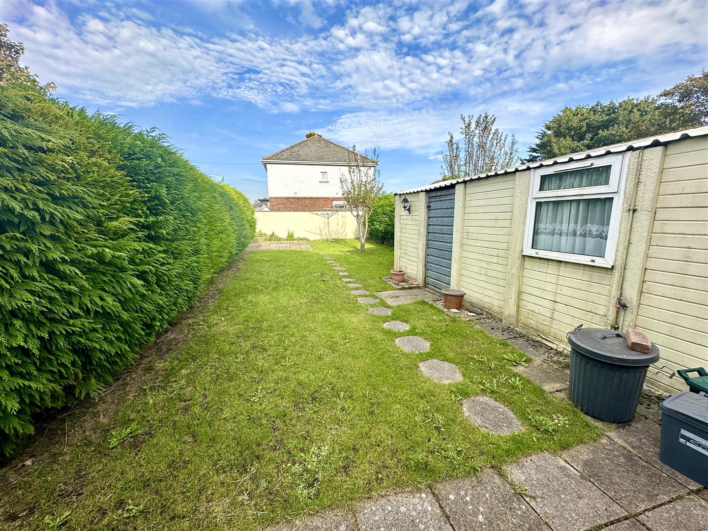 Colcot Road, Barry Knights Estate Agents